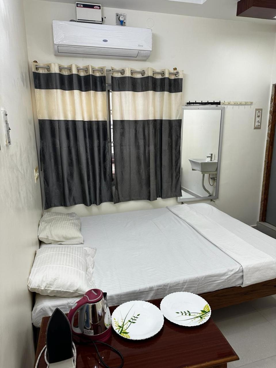 Temple View Home Stay Tiruvannamalai Bagian luar foto