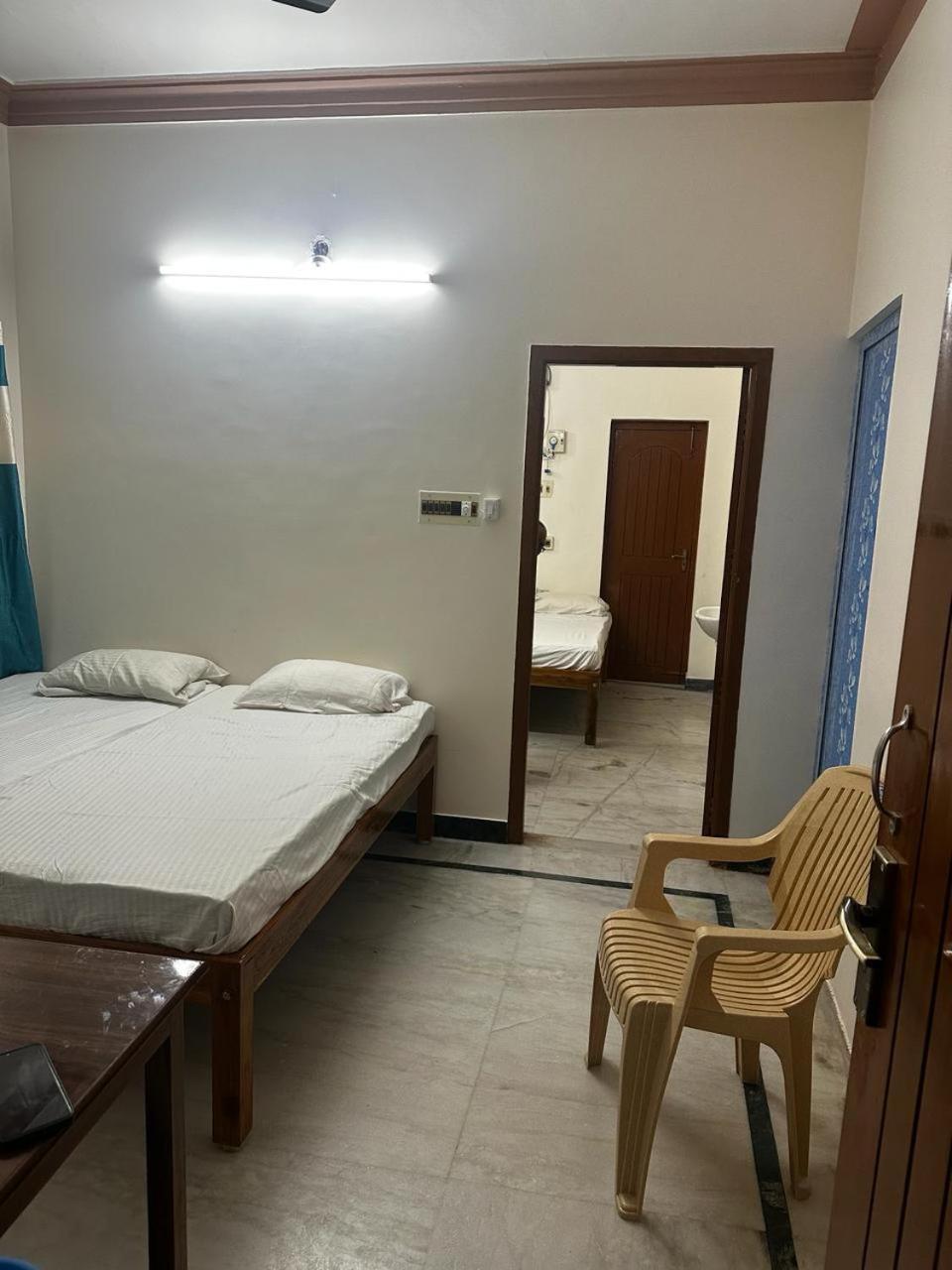 Temple View Home Stay Tiruvannamalai Bagian luar foto