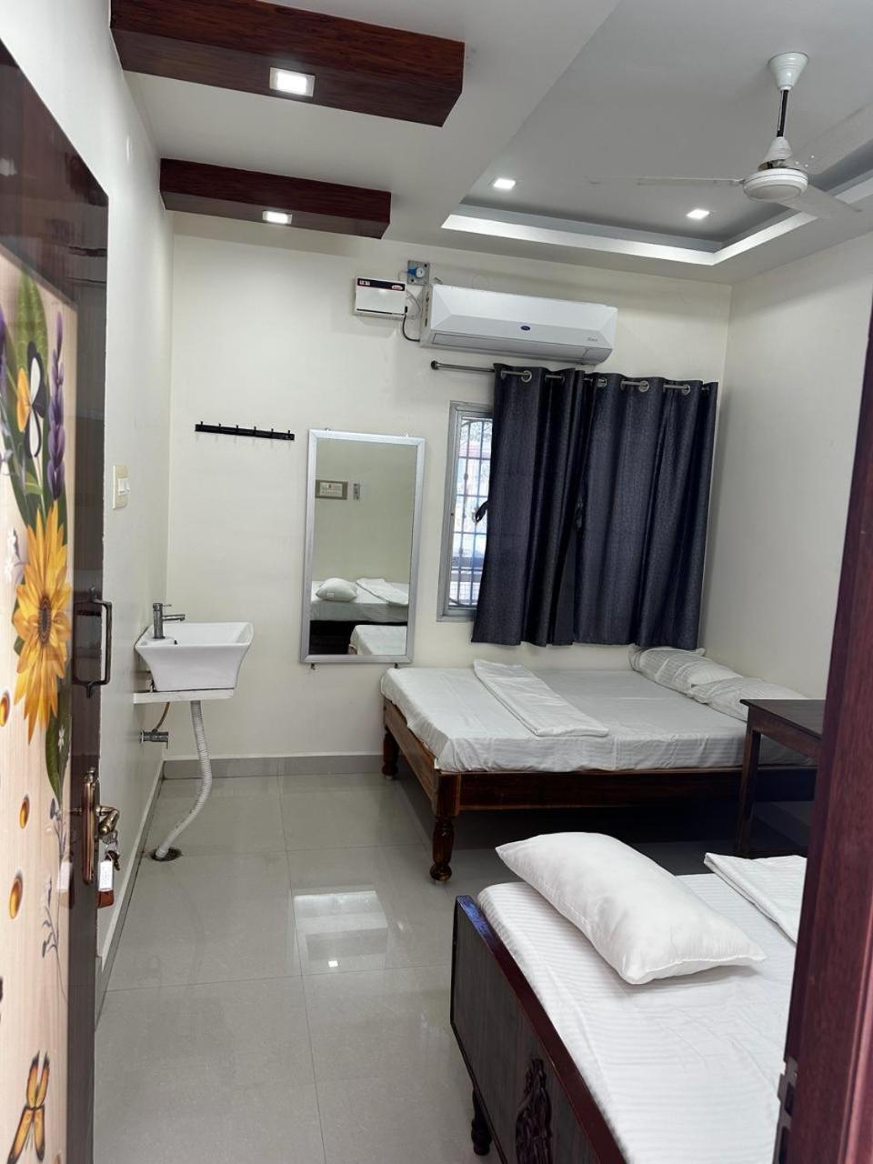 Temple View Home Stay Tiruvannamalai Bagian luar foto
