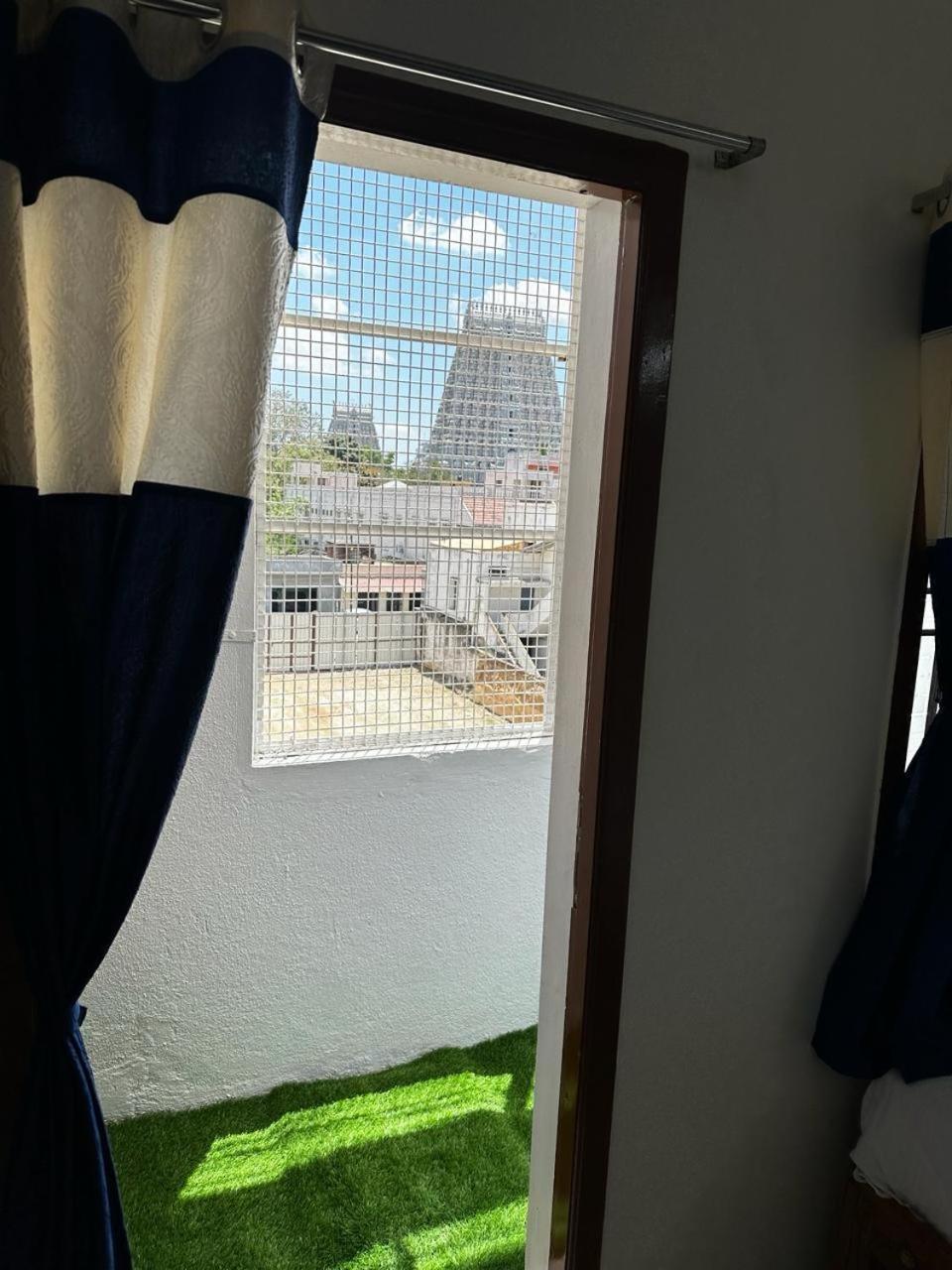 Temple View Home Stay Tiruvannamalai Bagian luar foto