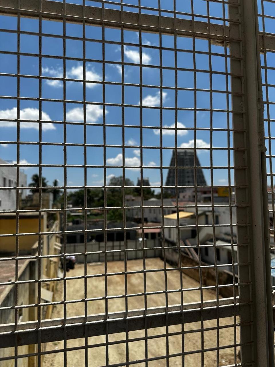 Temple View Home Stay Tiruvannamalai Bagian luar foto