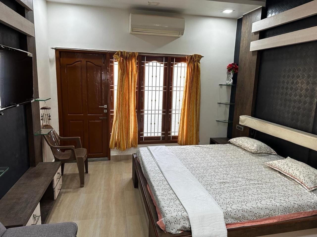 Temple View Home Stay Tiruvannamalai Bagian luar foto