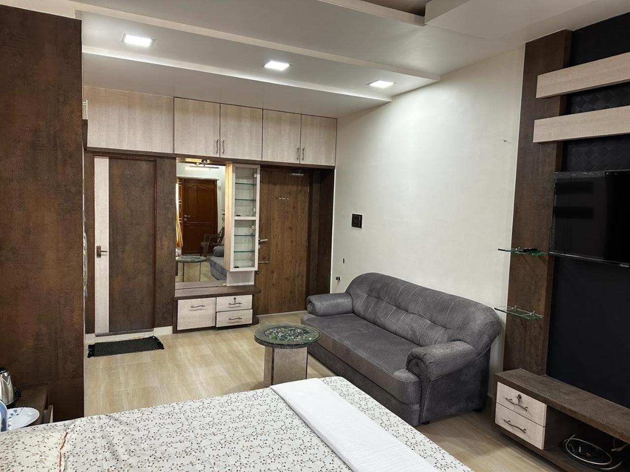 Temple View Home Stay Tiruvannamalai Bagian luar foto