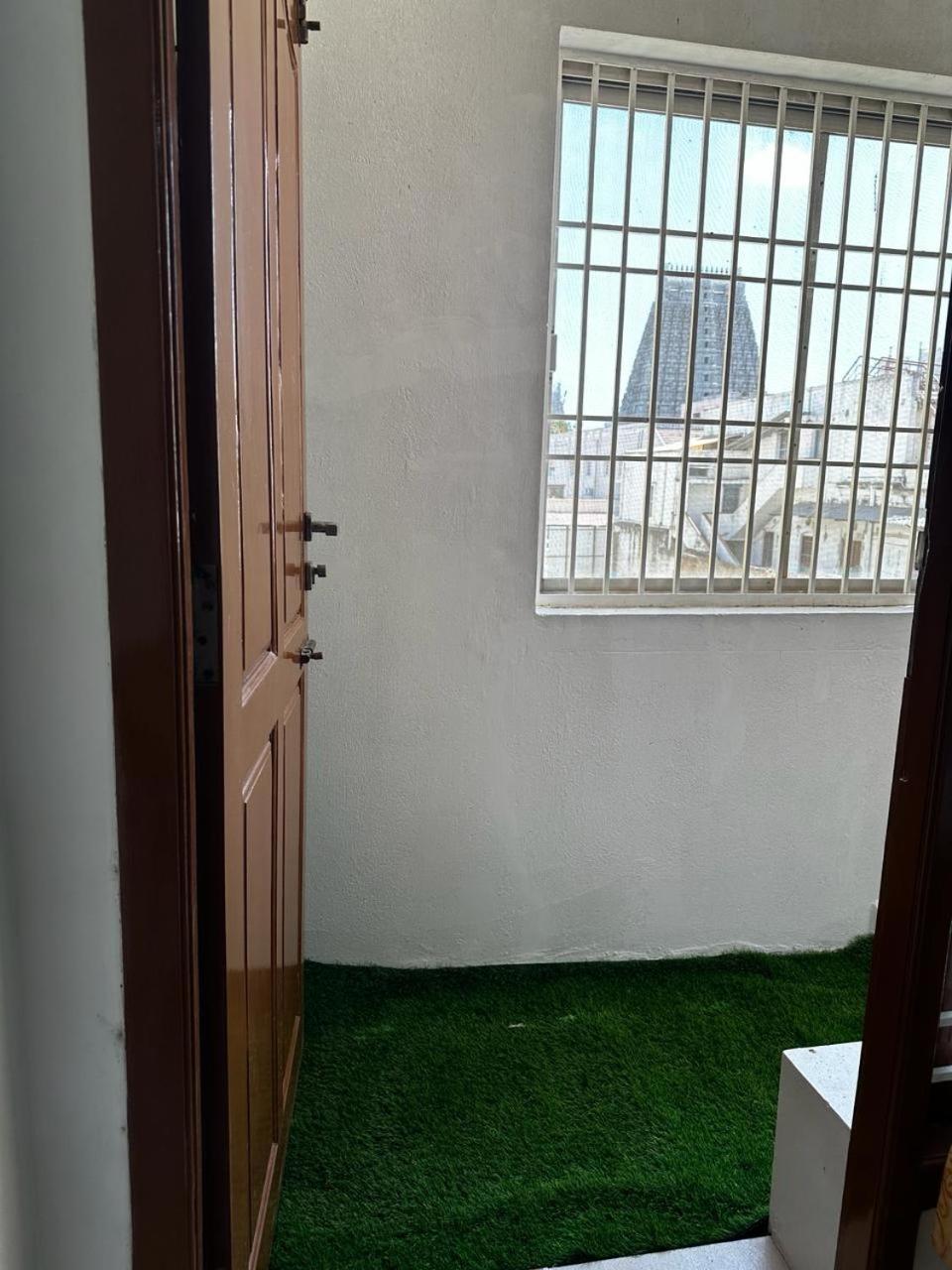 Temple View Home Stay Tiruvannamalai Bagian luar foto